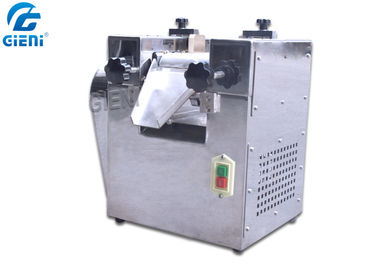 Хорошая цена. Laboratory Type Cosmetic Filling Machine Lipstick Three Roll Mill Rotate Speed Adjustable онлайн